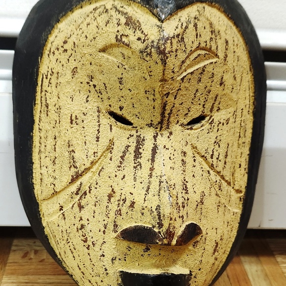 Vintage African Tribal Wooden Art Mask - Picture 1 of 4